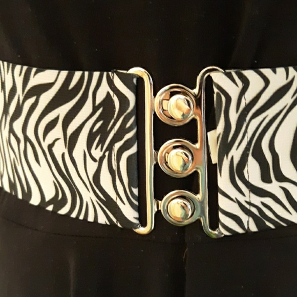 EUC zebra print wide stretch belt Medium - Picture 2 of 5